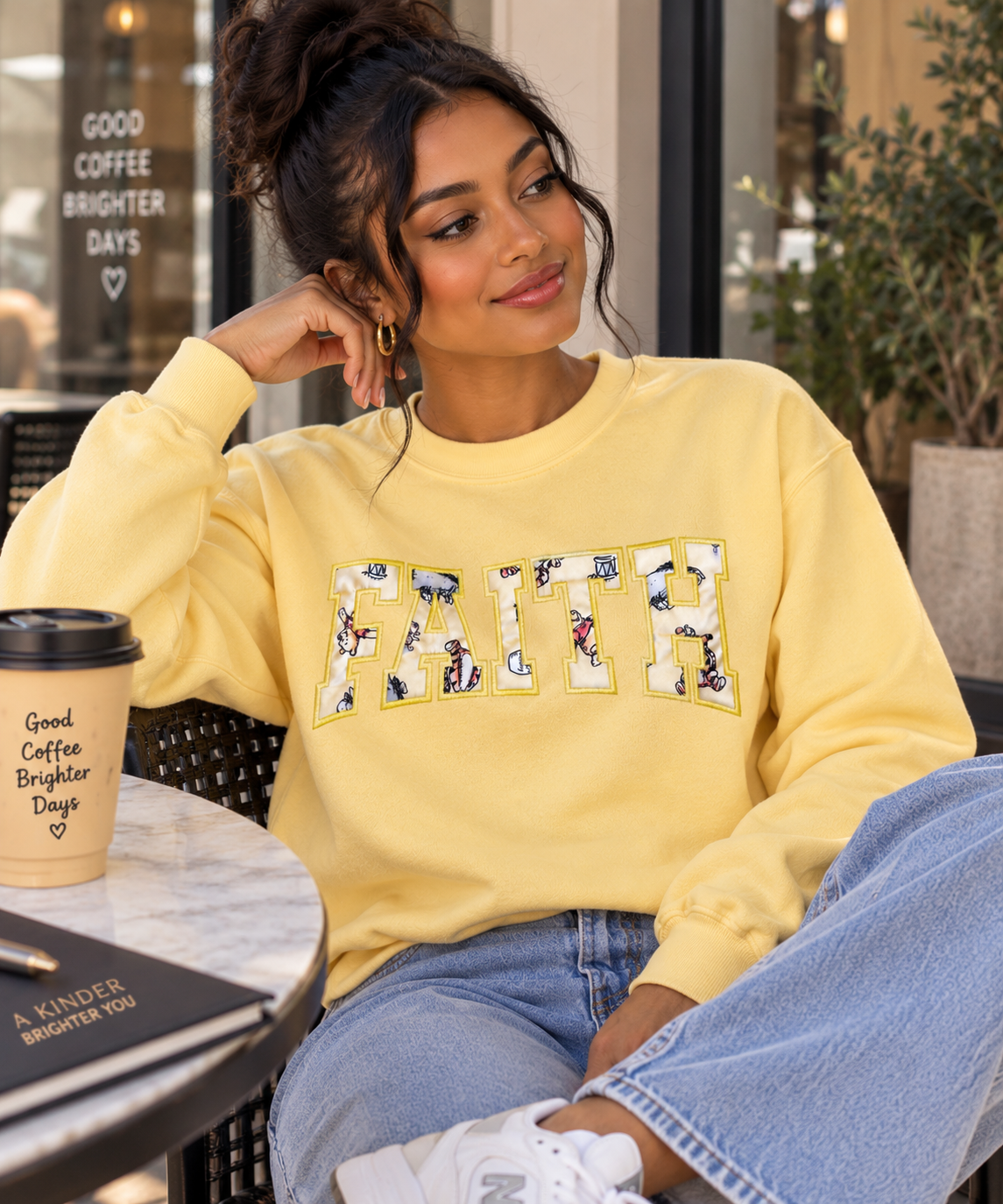 FAITH (Makes me confident) Crewneck Sweat Embroidered Appliqué